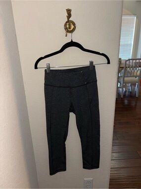 CALIA by Carrie Underwood Black Heather Capri Leggings